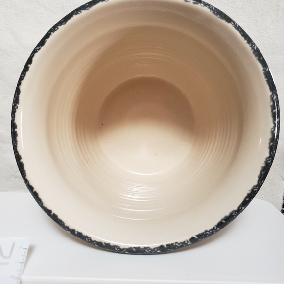 Home and garden magnolia planter from 2002. - Picture 7 of 7